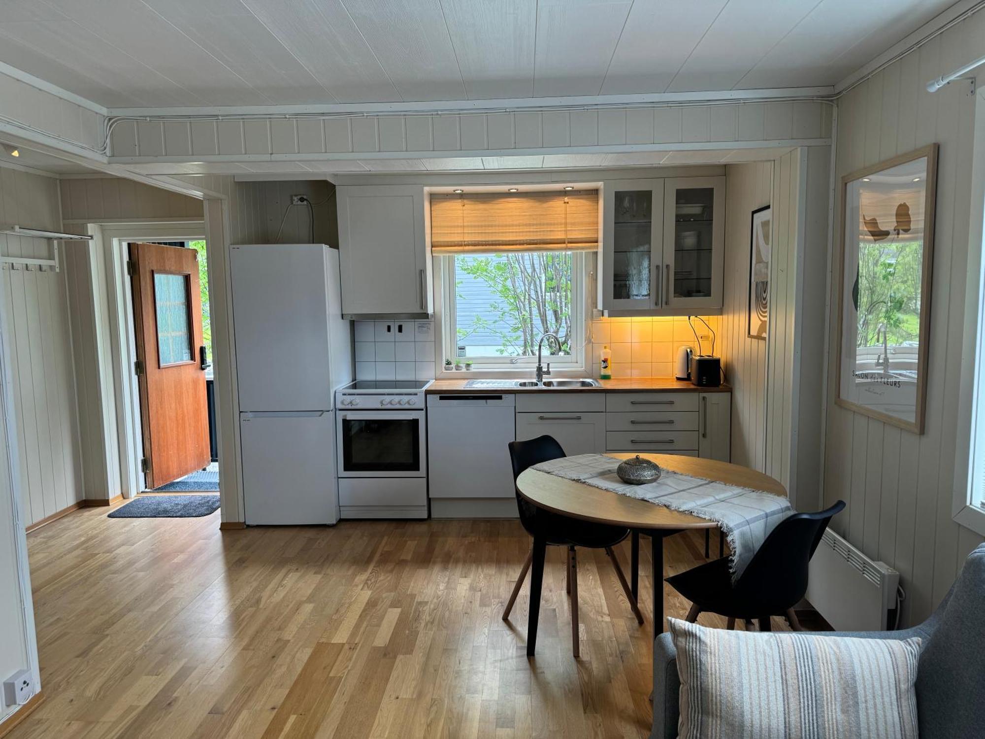 Walo Apartments Tromsdalen - Close To Cable Car And Arctic Cathedral, 10 Min By Bus To City Centre, Free Parking Tromsø Exteriör bild